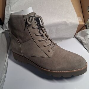 Vionic Women's Taupe Suede Lace-Up Boots